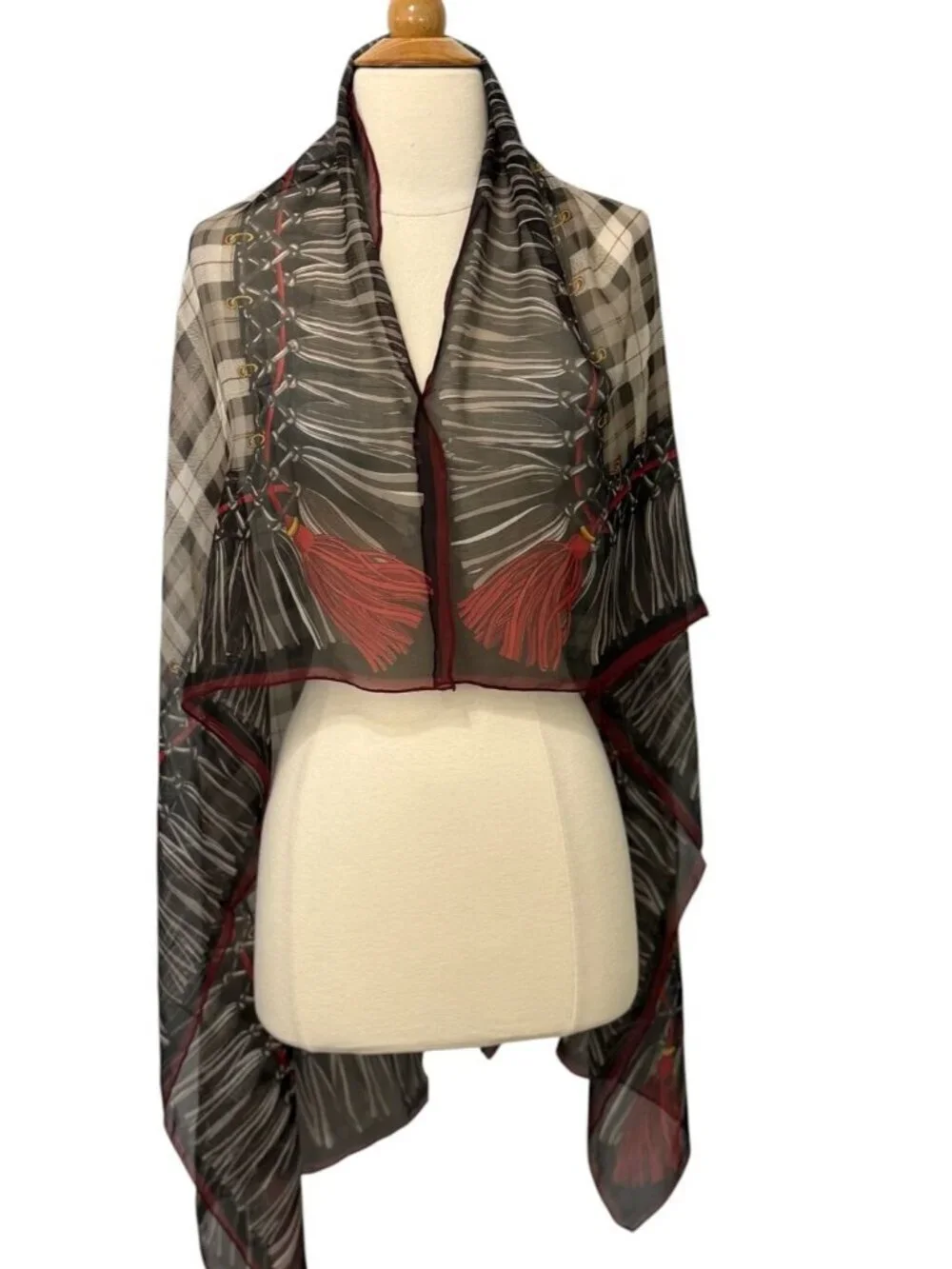 Coveri Collection Designer Square Scarf Classic Plaid with Tassel Border 41 x 42